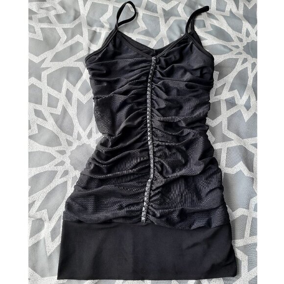 NWOT Little Black Ruffled Bodycon Stretchy V-Neckline Midline Details Dress - Picture 4 of 6